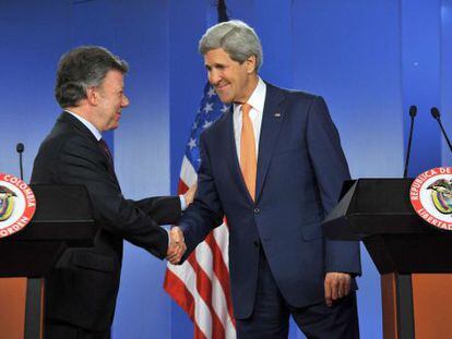 El secretario de Estado de EE UU con Juan Manuel Santos.