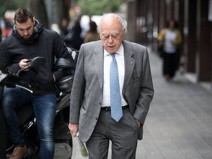 Jordi Pujol caminando por el centro de Barcelona la semana pasada.