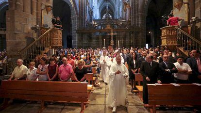 Funeral oficial en la Catedral del Salvador de &Aacute;vila por las v&iacute;ctimas del accidente de autob&uacute;s ocurrido el pasado lunes en la localidad abulense de Tornadizos