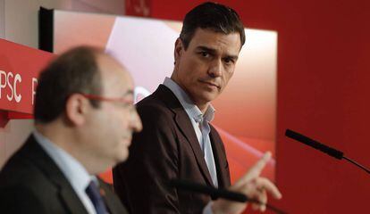 Miquel Iceta y Pedro Sánchez durante la rueda de prensa tras la reunión de la ejecutiva del PSOE.