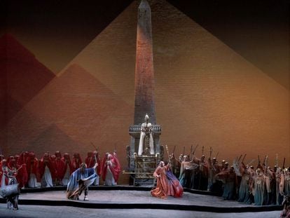 Una imagen de 'Aida', de Verdi, en la versión de Hugo de Ana cuando se repuso en 2018 en el Teatro Real.