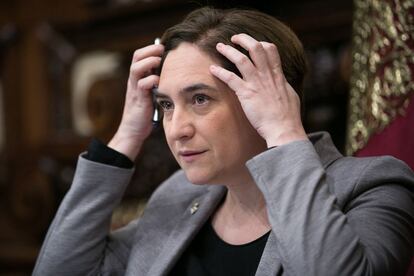 L'alcaldessa, Ada Colau, en el ple de l'Ajuntament.