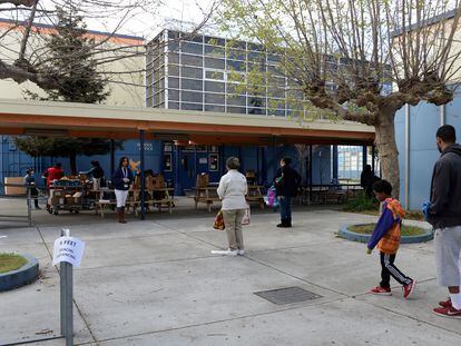 Una escuela de Oakland, California, en marzo de 2020, durante el inicio de la pandemia por covid 19.