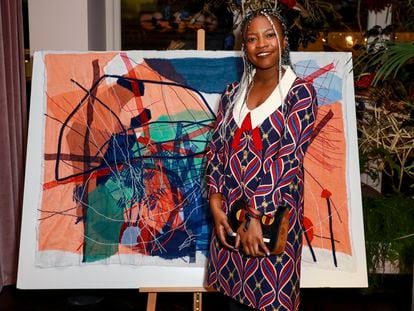 Jadé Fadojutimi, en Londres en noviembre de 2019. La pintora británica es la artista más joven en la colección del MOMA.