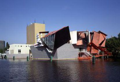 Vista del museo de Groninga, compuesto por edificios proyectados por diferentes arquitectos.