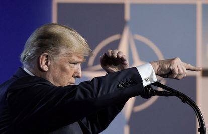 El presidente de los Estados Unidos, Donlad Trump, ofrece una rueda de prensa durante la segunda jornada de la cumbre de jefes de estado de la OTAN en Bruselas (Bélgica).