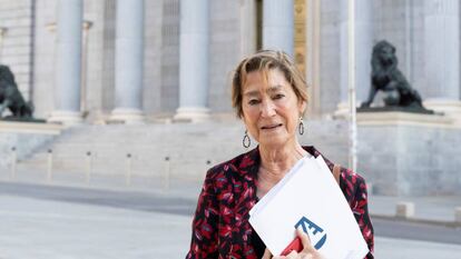 Victoria Ortega, presidenta del Consejo General de la Abogacía Española, a las puertas del Congreso.