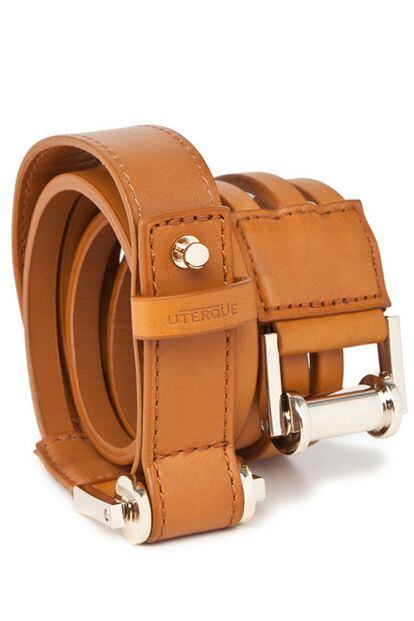 Cinturón marrón de triple tira con hebilla chupete en dorado de Uterqüe. Su precio es de14,95 euros (59,95 euros)