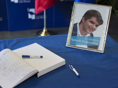 Un libro de condolencias en memoria de Ignacio Echeverría, víctima de los atentados de Londres.