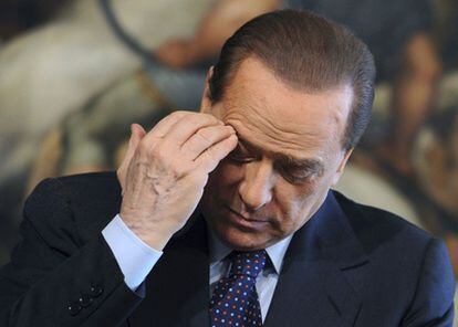 El primer ministro italiano, Silvio Berlusconi, durante una rueda de prensa.