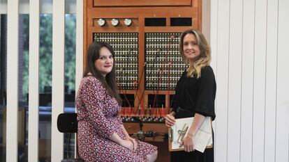 Gema R. Neira y Teresa Fernández Valdés, en la sede de Bambú Producciones.