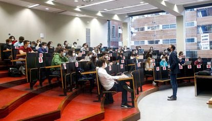 Una classe a la Universitat Pompeu Fabra, a l'octubre.