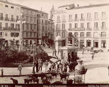 Plaza de la Constitución de Málaga en 1897.