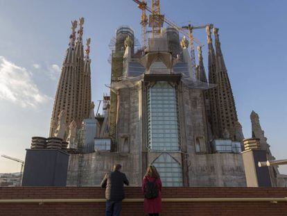 La Sagrada Família vista des del terrat de l'edifici del carrer de Mallorca.
