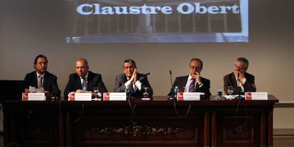 Soler, Pascual, Vela, Pérez y Torrent, en la mesa de Claustre Obert sobre financiación.