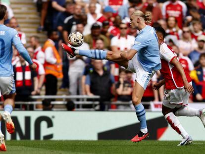 Erling Haaland durante el partido de la Community Shield entre el Manchester City y el Arsenal.