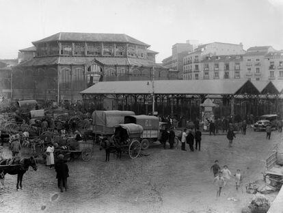 1930 (aproximadamente). Mercado de la Cebada   Servicio Fotográfico Municipal.   Museo de Historia de Madrid