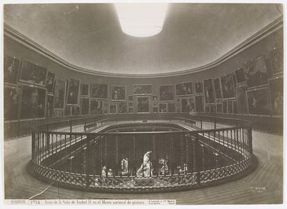 Sala Isabel II (hacia 1879), espacio en el que hoy se exponen 'Las meninas' y otras obras de Velázquez.