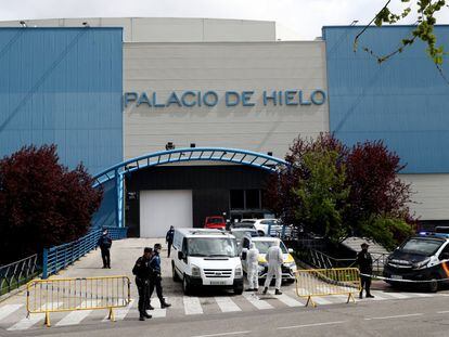 El Palacio de Hielo, un centro comercial con pista de patinaje situado en Madrid, fue utilizado como morgue en los peores momentos de la pandemia.