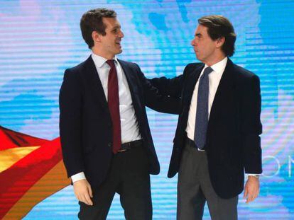 José María Aznar y Pablo Casado durante la convención del PP.