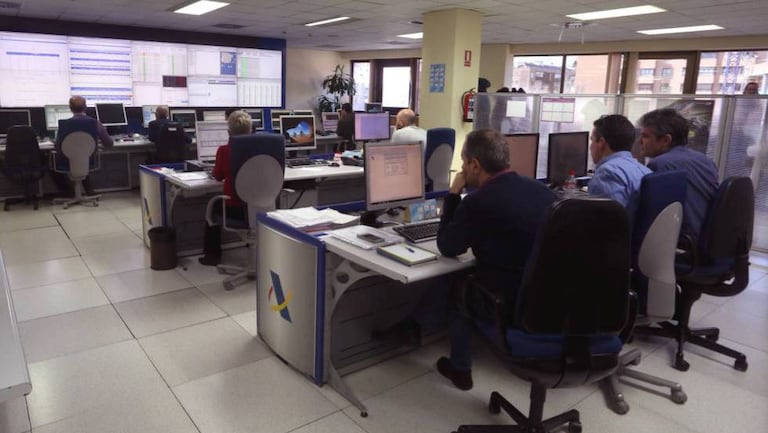 Control center of the Tax Agency.
