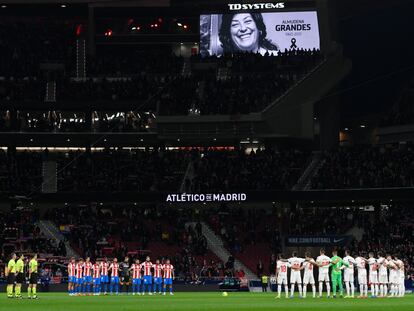 Minuto de silencio en homenaje a Almudena Grandes, este sábado en el estadio Wanda Metropolitano