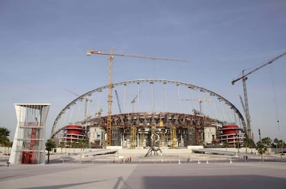 Vista del estadio Jalifa de Doha, cuyos trabajadores han denunciado las condiciones a las que se ven sometidos.