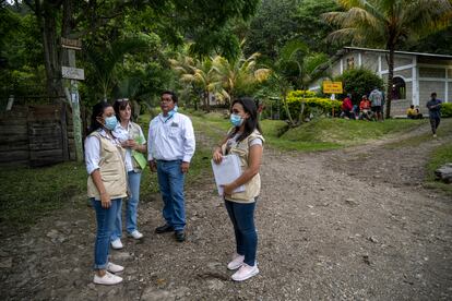 Los trabajadores humanitarios también descansan, aunque, en este caso, sea por poco tiempo. De acuerdo con la organización, en lo que resta de 2022, se podría superar el medio millón de personas en tránsito irregular por el país centroamericano.