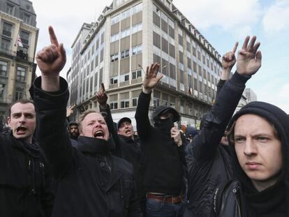 Un grupo de ultras irrumpe en la concentraci&oacute;n contra el terrorismo celebrada el domingo en Bruselas.