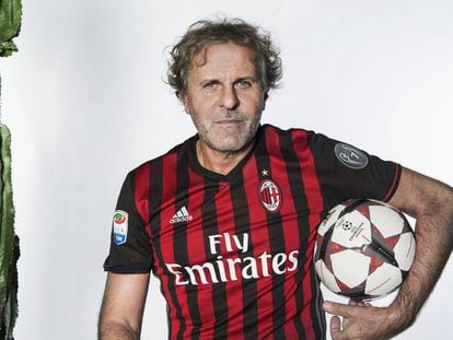 Renzo Rosso, fundador de Diesel, con la camiseta del AC Milan.