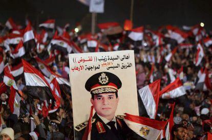 Seguidores del general Al Sisi conmemoran la revolución en Tahrir este sábado.