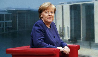 Angela Merkel antes de la entrevista televisiva de este domingo en la sede de ARD, en Berl&iacute;n.