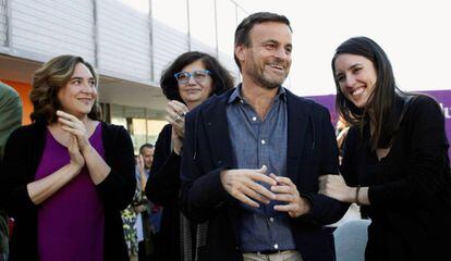 Ada Colau, Rosa Lluch, Jaume Asens e Irene Montero en el acto en Santa Coloma de Gramenet en el acto