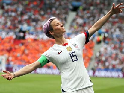 Megan Rapinoe, capitana de la selección estadounidense, festeja un gol frente a Holanda en el Mundial de 2019.