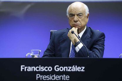 El presidente de BBVA, Francisco González, durante la presentación.