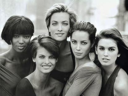 Naomi, Linda, Tatjana, Christy y Cindy en enero de 1990. Entonces 'Vogue' tenía ideas (y colágeno) de sobra.