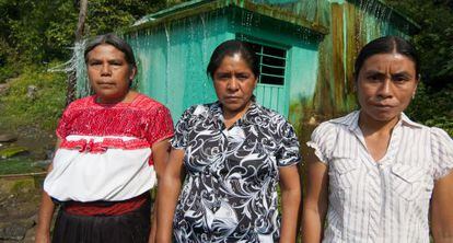 Mujeres indígenas de la comunidad indígena nahua de Atla.