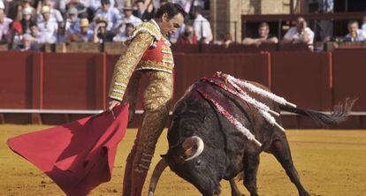 El diestro Manuel Jesús 'El Cid' en la Feria de Abril de Sevilla de 2014.