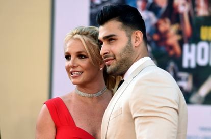 Britney Spears y su prometido, Sam Asghari, en una premiere en Los Ángeles en julio de 2019.
