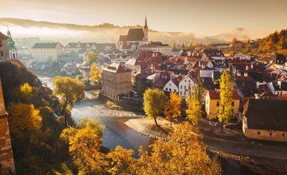 Vista del centro histórico de Cesky Krumlov, en la República Checa, declarado patrimonio mundial desde 1992.
