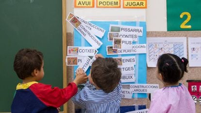 Niños en la escuela Reina Violant, de Barcelona.
