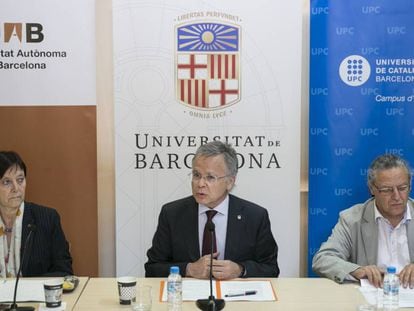 De izquierda a derecha, los rectores de la UAB, Margarita Arboix; de la UB, Joan Elias; y de la UPC, Enric Fossas 