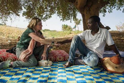 Elena Bastidas (PP) junto a Mamadou en Mauritania.