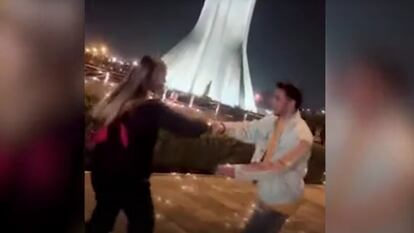 El régimen iraní condena a dos jóvenes a 10 años y medio de cárcel por bailar en un vídeo en apoyo de las protestas