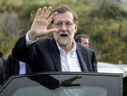 El presidente del Gobierno en funciones, Mariano Rajoy, a su llegada al congreso del PP gallego este viernes en Orense.