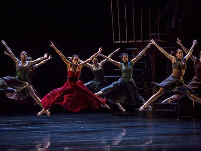 Un momento de la obra 'Tristán e Isolda', coreografiada por la francesa Joëlle Bouvier.