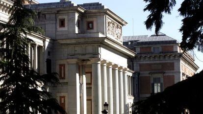 La fachada del Museo del Prado, encomiada por Aroca en su libro.