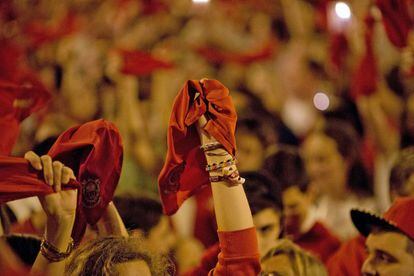 Pañuelos rojos para decir adiós a San Fermín 2014.