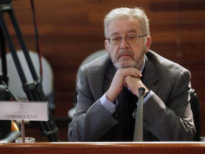 El secretario general de Energía entre mayo de 2004 y septiembre de 2006, Antonio Segura, durante su comparecencia ante la comisión parlamentaria 