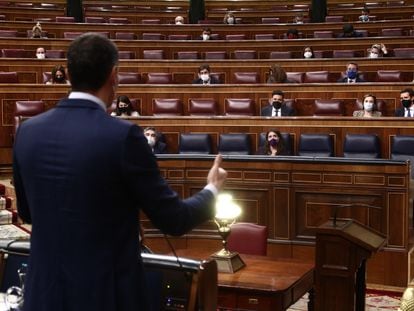 El presidente del Gobierno, Pedro Sánchez, interviene durante la sesión de Control al Gobierno en el Congreso de los Diputados del 24 de febrero.